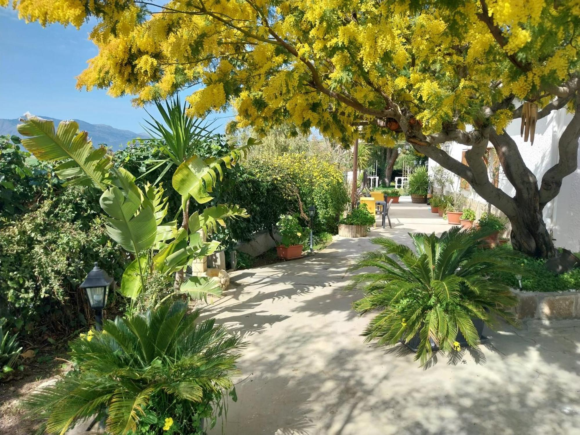 Casa Lachesi Caccamo Экстерьер фото